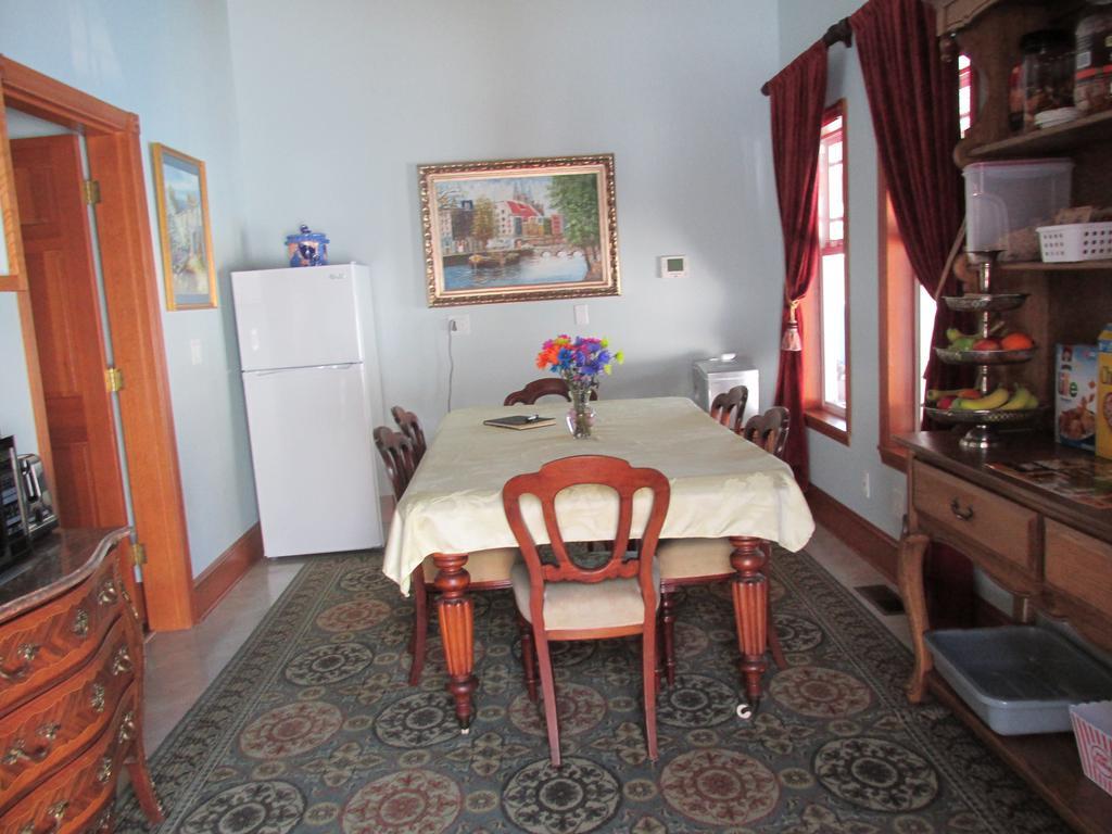 Mansion Inn Lake Stevens Esterno foto